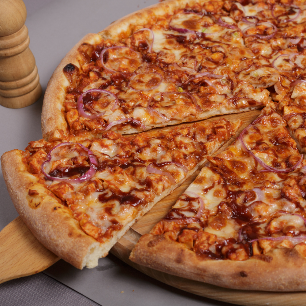BBQ Chicken Pizza, BBQ chicken pizza recipe, BBQ chicken pizza toppings, BBQ chicken pizza hut, BBQ chicken Pizza price, BBQ Chicken pizza Domino's, BBQ chicken pizza near me